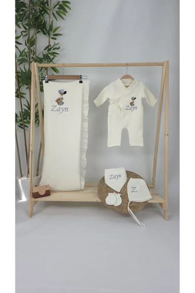 gros shop Müslin Yeni Doğan 4Katlı Organik %100Pamuk Kişiye Özgü Nakışlı Hastane Çıkış Seti (Balonlu Ayıcık-2) ürün görseli