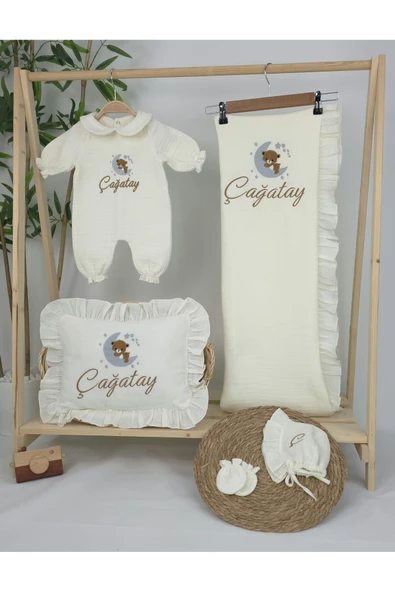 gros shop Müslin Yeni Doğan 4Katlı Organik %100Pamuk Kişiye Özgü Nakışlı Hastane Çıkış Seti (Ayıcık Model 4) - Resim 2