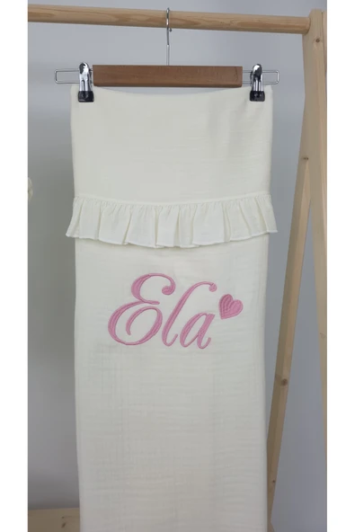 gros shop Müslin Yeni Doğan 4Katlı Organik %100Pamuk Kişiye Özgü Nakışlı Hastane Çıkış Seti (Kalpli Model-4) - Resim 3