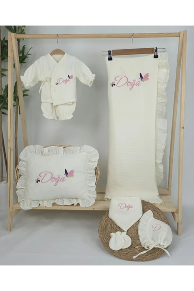 gros shop Müslin Yeni Doğan 4Katlı Organik %100Pamuk Kişiye Özgü Nakışlı Hastane Çıkış Seti (Kelebek Model-1) - Resim 2