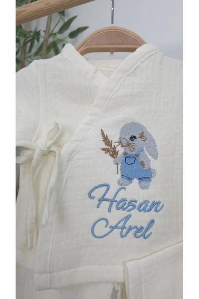 gros shop Müslin Yeni Doğan 4Katlı Organik %100Pamuk Kişiye Özgü Nakışlı Hastane Çıkış Seti (Tavşan Model-4) - Resim 3