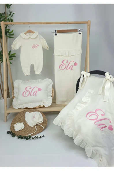 gros shop Müslin Yeni Doğan 4Katlı Organik %100Pamuk Kişiye Özgü Nakışlı Hastane Çıkış Seti (Kalpli Model-4) - Resim 2