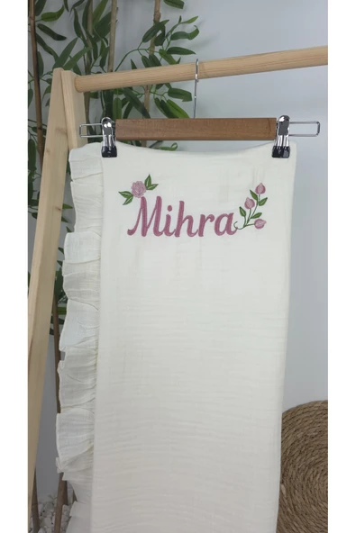 gros shop Müslin Yeni Doğan 4Katlı Organik %100Pamuk Kişiye Özgü Nakışlı Hastane Çıkış Seti- Güllü Model-1 - Resim 4