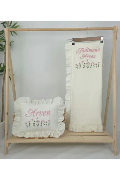 gros shop Müslin Yeni Doğan 4Katlı Organik %100Pamuk Kişiye Özgü Nakışlı Hastane Çıkış Seti (Çoklu Papatya) - Resim 2