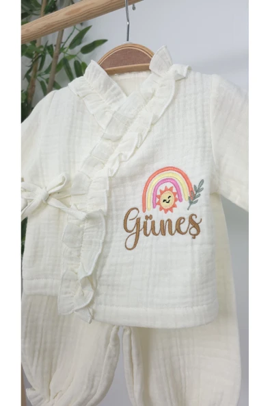 gros shop Müslin Yeni Doğan 4Katlı Organik %100Pamuk Kişiye Özgü Nakışlı Hastane Çıkış Seti(Gökkuşağı Model-3) - Resim 4