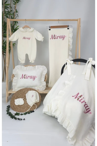 gros shop Müslin Yeni Doğan 4Katlı Organik %100Pamuk Kişiye Özgü Nakışlı Hastane Çıkış Seti (Papatya Model-12) - Resim 2