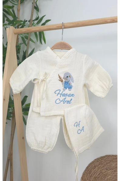 gros shop Müslin Yeni Doğan 4Katlı Organik %100Pamuk Kişiye Özgü Nakışlı Hastane Çıkış Seti (Tavşan Model-4) - Resim 2