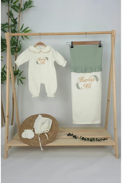 gros shop Müslin Yeni Doğan 4Katlı Organik %100Pamuk Kişiye Özgü Nakışlı Hastane Çıkış Seti (İki Dal Model-1) - Resim 2