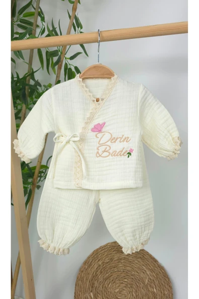 gros shop Müslin Yeni Doğan 4Katlı Organik %100Pamuk Kişiye Özgü Nakışlı Hastane Çıkış Seti(Tavşan Model-3) - Resim 2