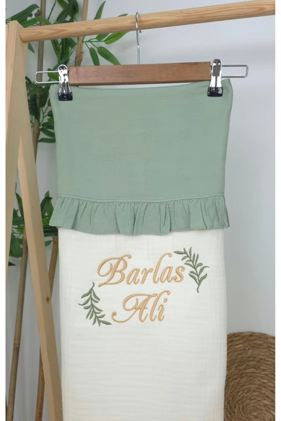 gros shop Müslin Yeni Doğan 4Katlı Organik %100Pamuk Kişiye Özgü Nakışlı Hastane Çıkış Seti (İki Dal Model-1) - Resim 3