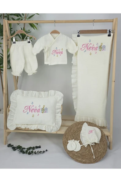 gros shop Müslin Yeni Doğan 4Katlı Organik %100Pamuk Kişiye Özgü Nakışlı Hastane Çıkış Seti (Nota Model) - Resim 2