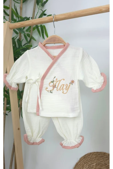 gros shop Müslin Yeni Doğan 4Katlı Organik %100Pamuk Kişiye Özgü Nakışlı Hastane Çıkış Seti (Papatya Model-9) - 2