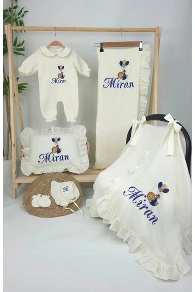 gros shop Müslin Yeni Doğan 4Katlı Organik %100Pamuk Kişiye Özgü Nakışlı Hastane Çıkış Seti (Balonlu Aslan-4) - Resim 2