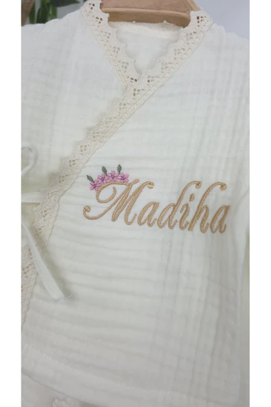 gros shop Müslin Yeni Doğan 4Katlı Organik %100Pamuk Kişiye Özgü Nakışlı Hastane Çıkış Seti (Papatya Model-10) - Resim 4