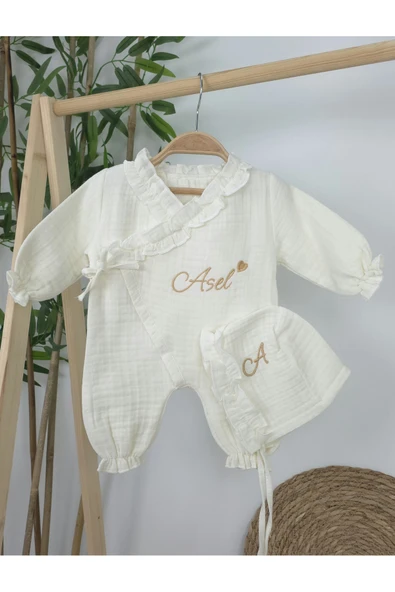 gros shop Müslin Yeni Doğan 4Katlı Organik %100Pamuk Kişiye Özgü Nakışlı Hastane Çıkış Seti-Kalpli - Resim 3