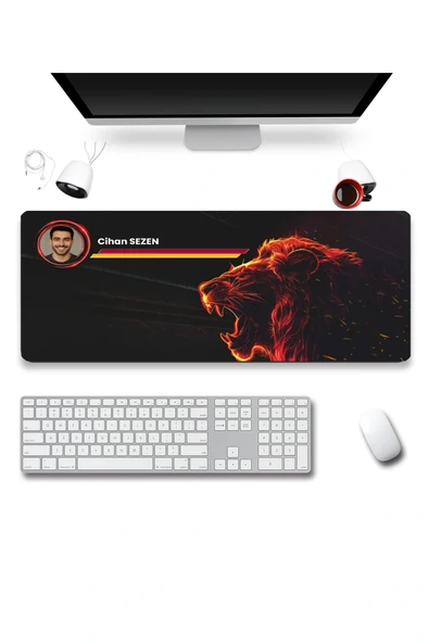 SonicTouch Kişiye isme Özel Aslan Figürlü Sarı Kırmızı Fotoğraflı XXL Dikişsiz Gamer Klavye Mousepad 40x90cm ürün görseli