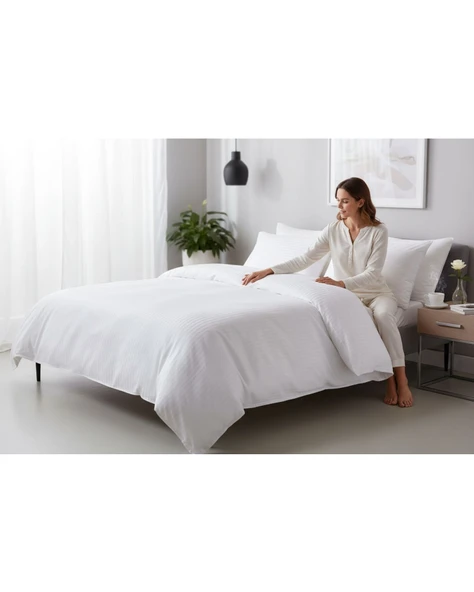 Nivora Çizgili Pamuk Saten Nevresim Takımı | Çift Kişilik Premium | 83 Tel Otel Serisi | King Size 220x230 - 1