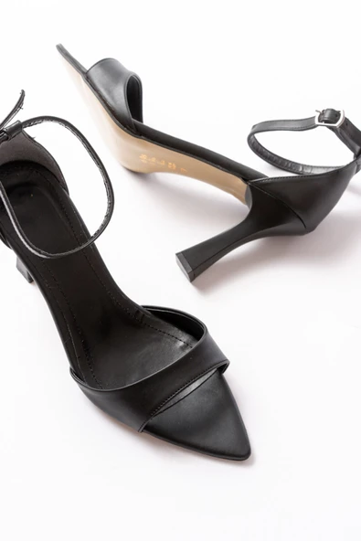 718 Siyah Cilt Sivri Burunlu Topuklu Bilekten Bağlamalı Kadın Ayakkabı - Resim 4