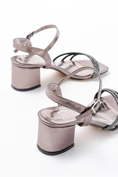 S-889  Platin 3 Bantlı Topuklu Kadın Ayakkabı - Resim 4