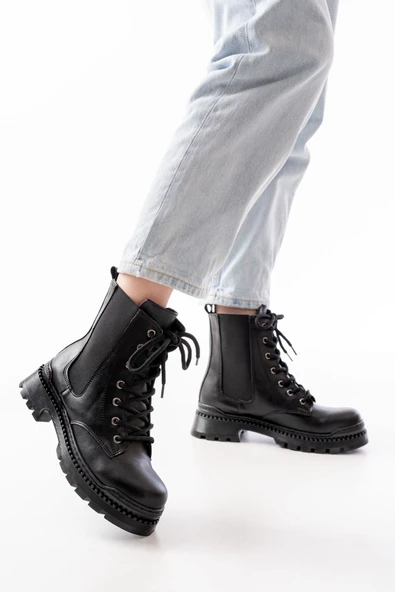 2051-298 Siyah Cilt Düz Topuklu Bağcıklı Lastikli Günlük Kadın Bot - Resim 7