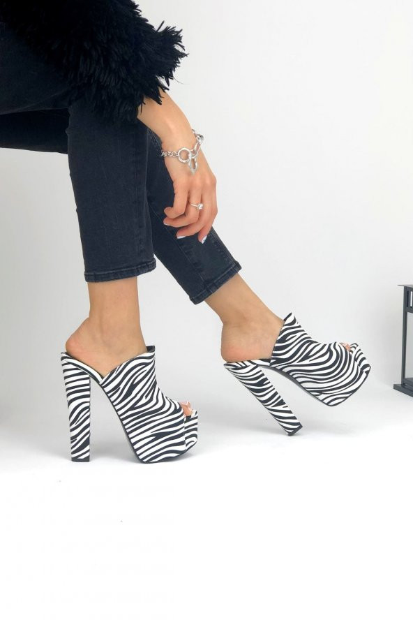Kadın Siyah Beyaz 15 cm Platform Topuklu Ayakkabı - 2