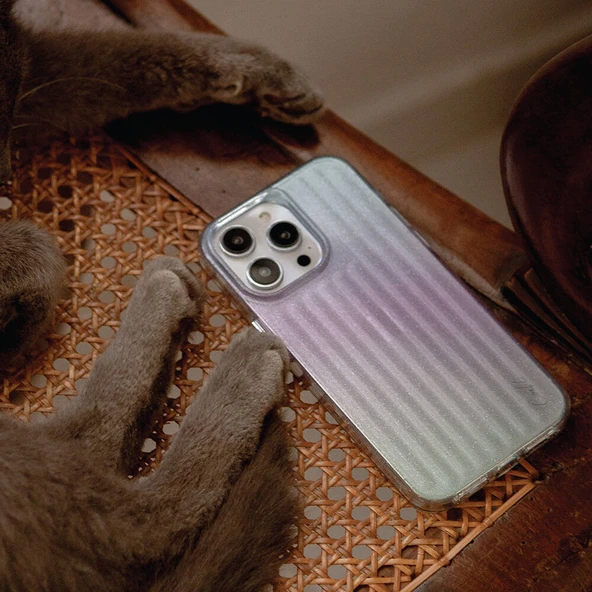 Apple iPhone 15 Kılıf Parlayan Arka Yüzey Coehl Linear Kapak - Resim 6