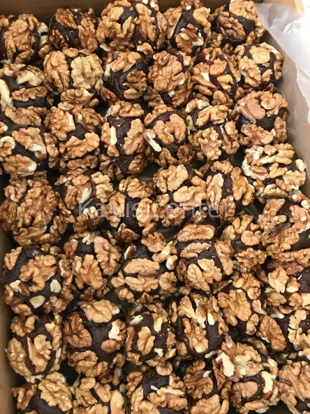 Toptan Duble Kayısı Atomu 10 Kg Cevizli