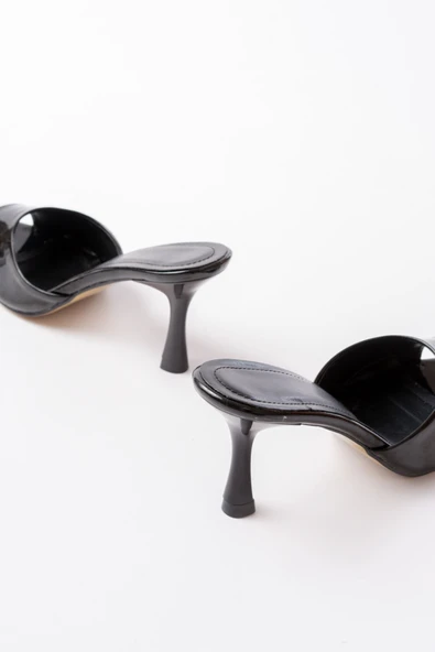 İnfon Ayakkabı Marketi İnfon Ayakkabı Marketi 716 Siyah Rugan Sivri Burunlu Topuklu Kadın Terlik - Resim 5