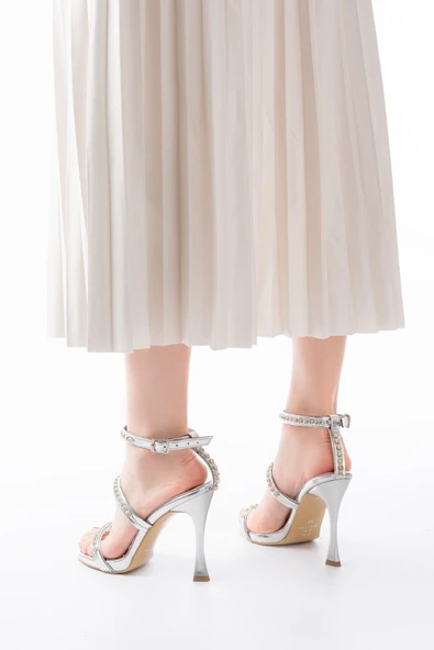 İnfon Ayakkabı Marketi İnfon Ayakkabı Marketi A-40 Gümüş Taşlı Platformlu Topuklu Kadın Ayakkabı - Resim 3