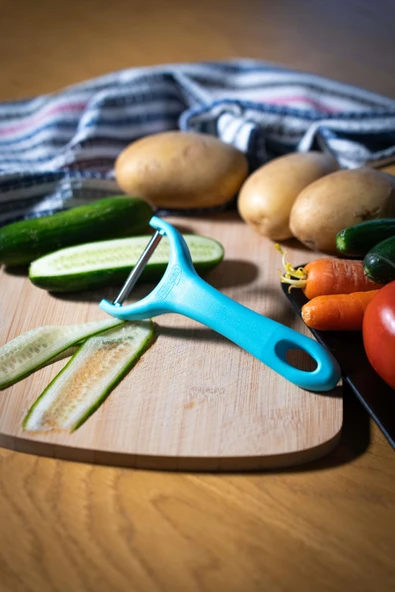 Solingen Mat Turkuaz Sapan Soyacak – Paslanmaz Alman Çeliği, Ergonomik Sap, Çift Yönlü Kullanım ürün görseli