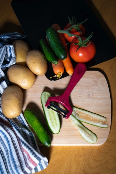 Solingen Simli Mor Sapan Soyacak – Paslanmaz Alman Çeliği, Ergonomik Sap, Yüksek Keskinlik ürün görseli