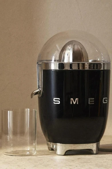 Smeg Narenciye Sıkacağı 70 W Siyah CJF11BLEU