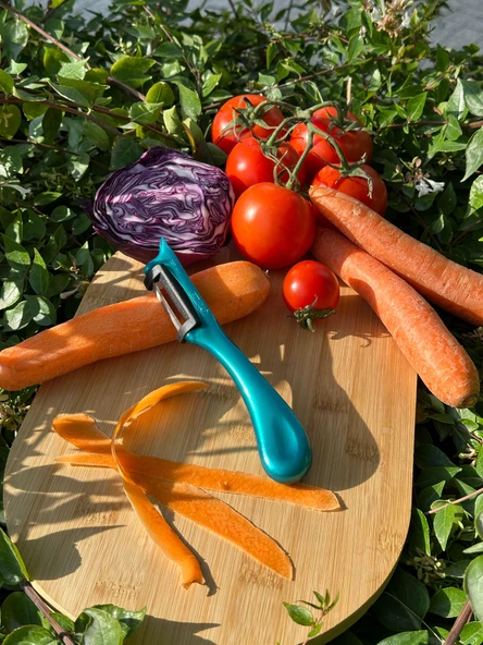 Solingen Pırıltılı Turkuaz Dik Soyacak – Paslanmaz Alman Çeliği, Ergonomik Sap, Yüksek Keskinlik ürün görseli