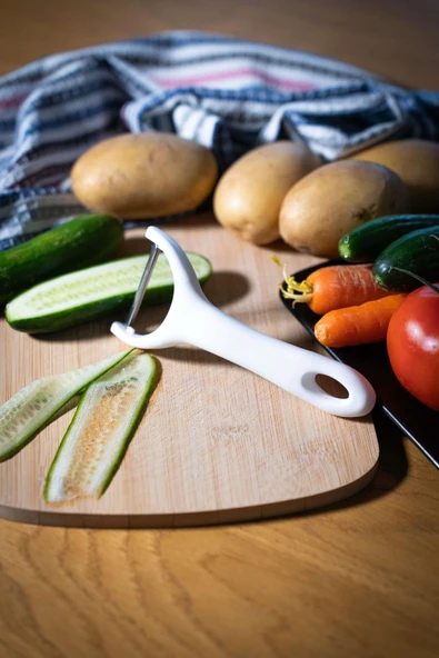 Solingen Mat Beyaz Sapan Soyacak – Paslanmaz Alman Çeliği, Ergonomik Sap, Çift Yönlü Kullanım ürün görseli