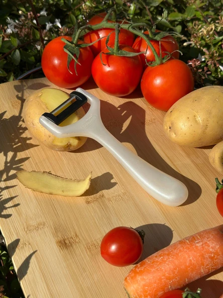 Solingen Pırıltılı Beyaz Sapan Soyacak – Paslanmaz Alman Çeliği, Ergonomik Sap, Yüksek Keskinlik ürün görseli