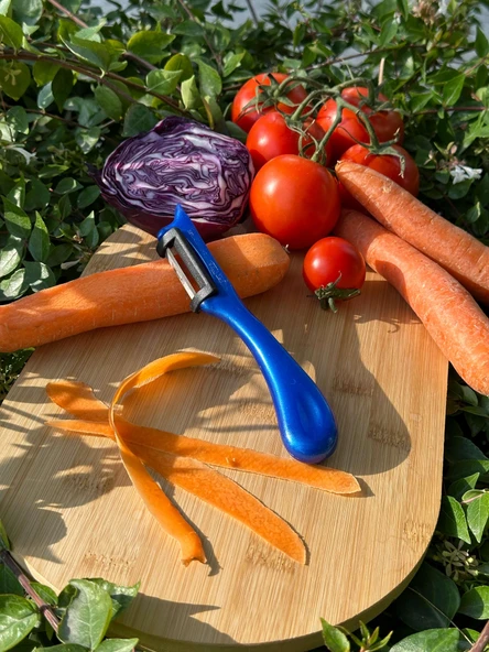 Solingen Pırıltılı Mavi Dik Soyacak – Paslanmaz Alman Çeliği, Ergonomik Sap, Yüksek Keskinlik ürün görseli