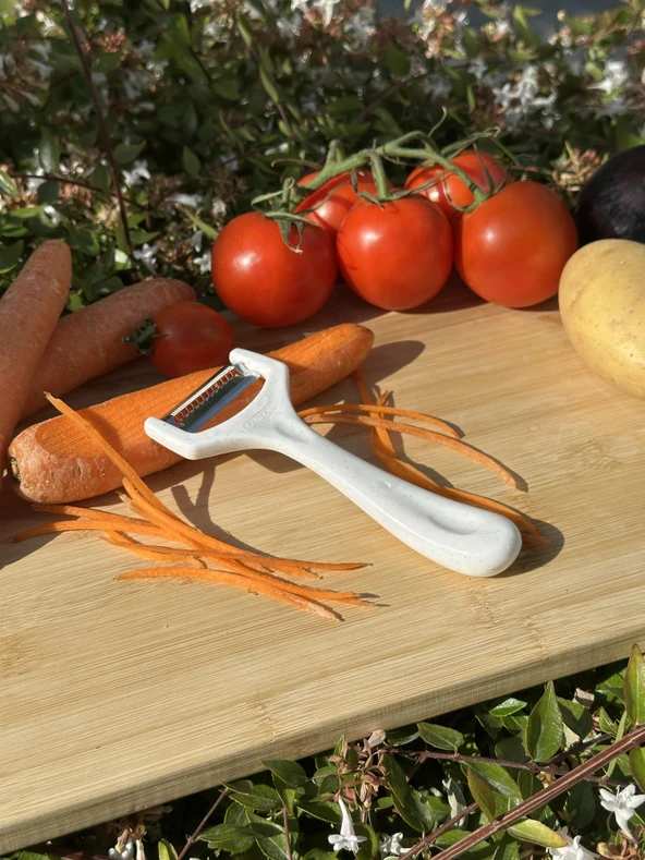 Solingen Beyaz Jülyen Soyacak – Paslanmaz Alman Çeliği, Ergonomik Sap, Orijinal (Tekli) ürün görseli