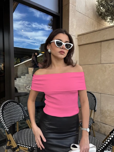 Madonna yaka sıfır kol bluz pembe ürün görseli