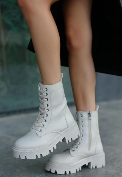 Flona Bej Cilt Bağcıklı Bot ürün görseli