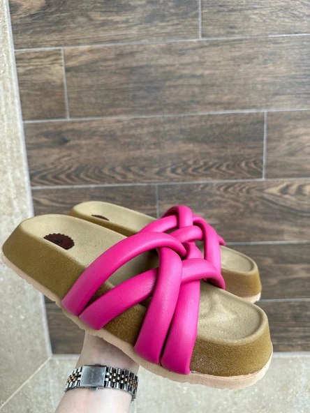 Tenda Fuşya Cilt Terlik ürün görseli