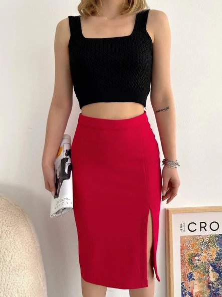 Yırtmaçlı esnek kumaş midi boy etek koyu kırmızı ürün görseli