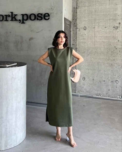 Vatkalı elbise ürün görseli