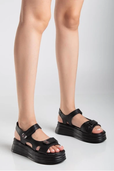 Saide Siyah Cilt Cırt Cırtlı Sandalet ürün görseli