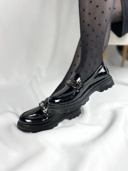 KB-ZN102 Kömür Rugan Günlük Kadın Babet - Resim 2