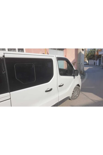 MKM Renault Trafic Ön Mugen Cam Rüzgarlığı 2001 - 2014 - Resim 2