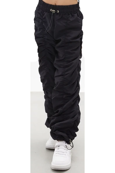 Kız Çocuk Şerit Dikişli Siyah Renk Tarz Paraşüt Kumaş Pantolon