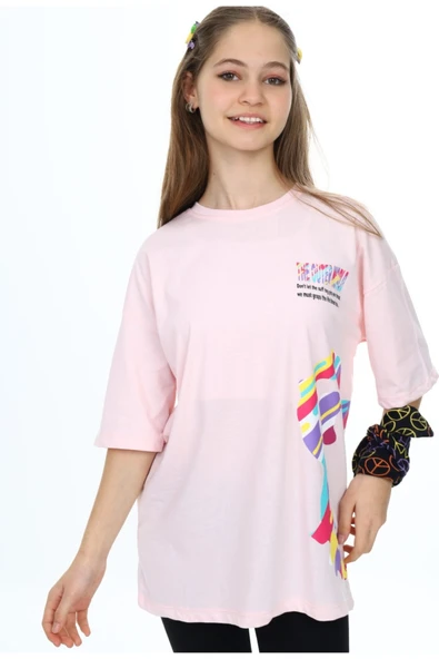 Kız Çocuk The Outer Yazı Desenli Önü Arkası Baskılı Likralı Oversize Pudra Renk Tişört - 3