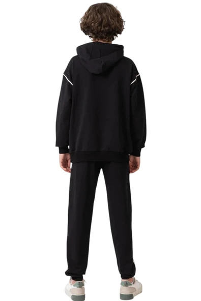 Erkek Çocuk New York Yazılı Çizgi Şeritli Kanguru Cepli Kapüşonlu Siyah Eşofman Takımı - 5
