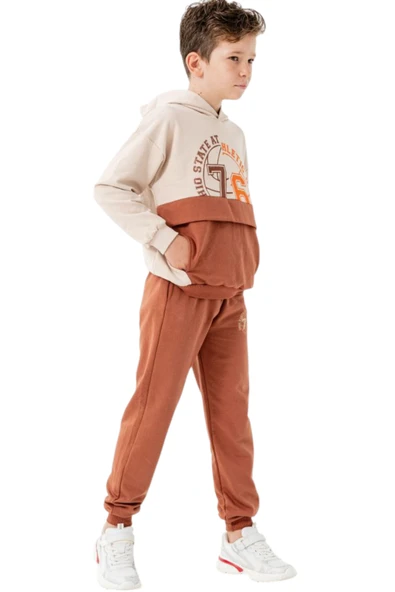Erkek Çocuk 76 Desenli Kanguru Cepli Kapüşonlu Kahverengi Renk Eşofman Takımı