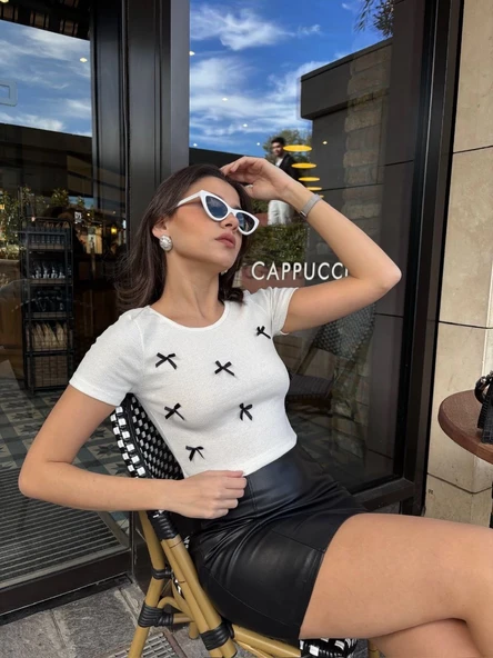 Fiyonklu bluz ürün görseli 1